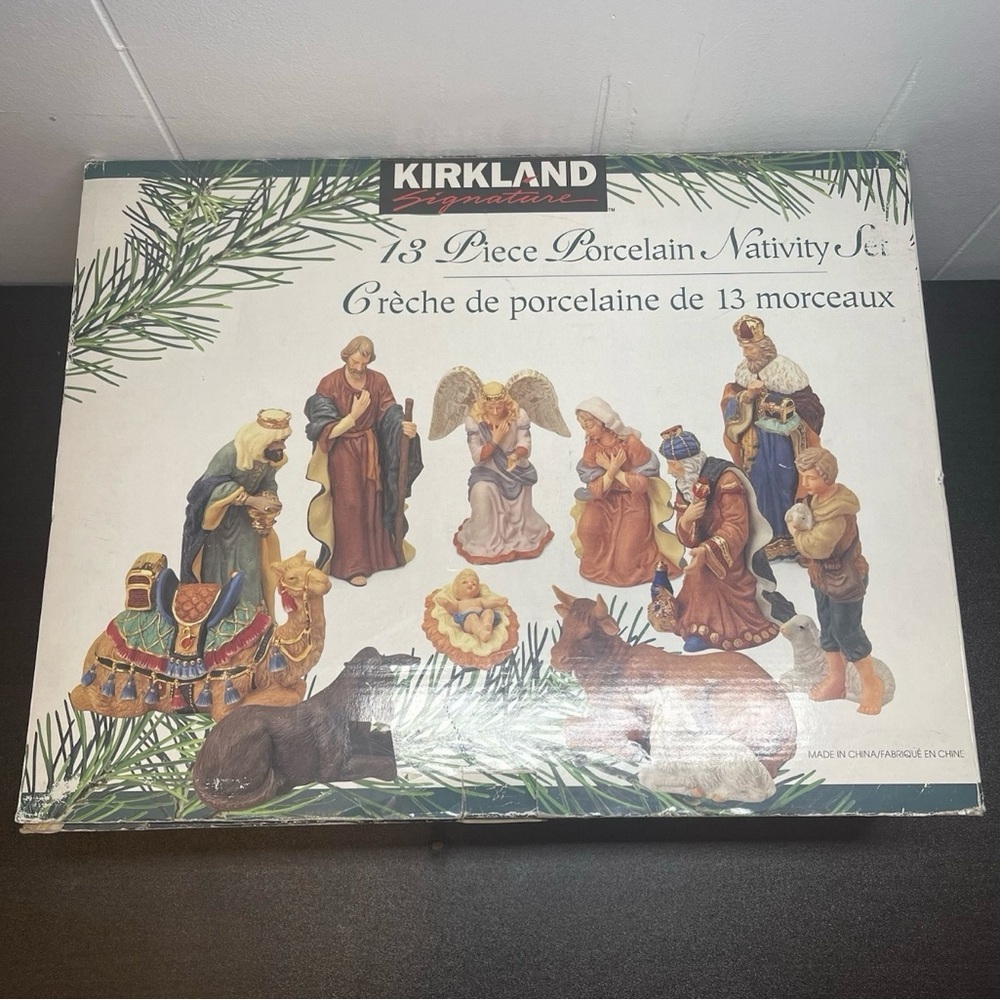 Kirkland Signature 13 piece Porcelain Nativity Set - Christmas - Complete